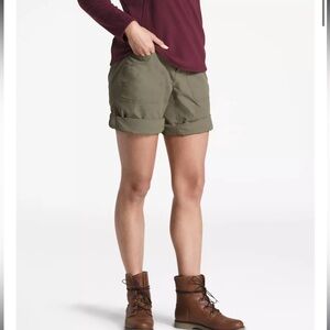 Womens The North Face Horizon 2.0 Roll Up Shorts size 6